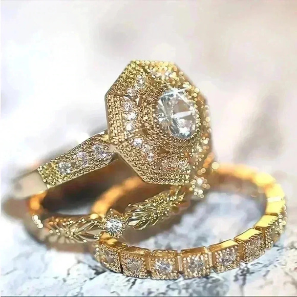 NEW 3PC Beautiful Exotic Bridal Ring Set - Picture 5 of 6